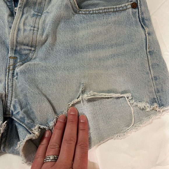 501 Levi’s high rise shorts size 27 - Picture 3 of 6